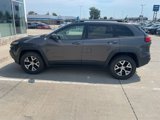 Used 2014 Jeep Cherokee Trailhawk image 4