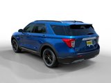Certified 2022 Ford Explorer XLT w/ Equipment Group 202A image 3