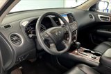Used 2018 Nissan Pathfinder Platinum image 2