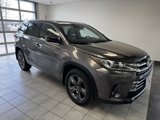 Used 2018 Toyota Highlander Limited Platinum image 2