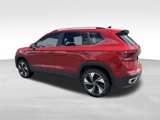 Used 2023 Volkswagen Taos SE image 3