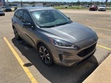 Used 2022 Ford Escape SE w/ SE Sport Appearance Package image 3