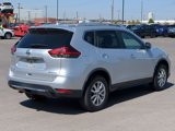 Used 2018 Nissan Rogue SV image 3