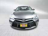 Used 2017 Toyota Camry SE image 2