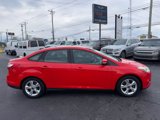 Used 2014 Ford Focus SE w/ SE Winter Package image 2