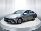Certified 2025 Hyundai Elantra SE image 2