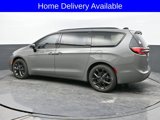 New 2025 Chrysler Pacifica Limited image 3