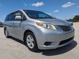 Used 2015 Toyota Sienna LE image 2