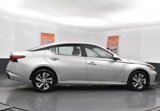 Used 2023 Nissan Altima 2.5 S image 4