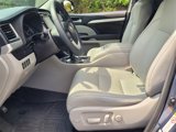 Used 2016 Toyota Highlander XLE image 5
