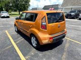 Used 2011 Kia Soul + image 4