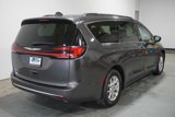 Used 2022 Chrysler Pacifica Touring-L image 5