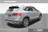 Used 2022 Volkswagen Taos SE w/ Panoramic Sunroof Package image 3
