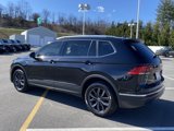 Used 2022 Volkswagen Tiguan SE image 3