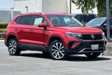Used 2023 Volkswagen Taos SE image 2