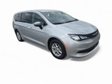 Used 2022 Chrysler Voyager LX image 2