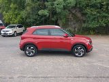 Used 2022 Hyundai Venue Limited image 2