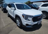 Used 2023 GMC Terrain SLE w/ Driver Convenience Package image 4