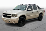 Used 2008 Chevrolet Avalanche LT image 2