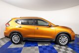 Used 2017 Nissan Rogue SV image 3