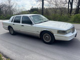 Used 1997 Lincoln Town Car Signature image 5