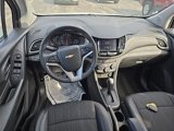 Used 2022 Chevrolet Trax LT w/ LT Convenience Package image 6