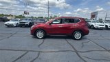 Used 2019 Nissan Rogue SV image 4