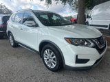 Used 2019 Nissan Rogue SV image 2
