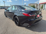 Used 2025 Toyota Camry SE image 3