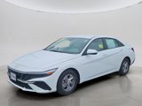 Used 2024 Hyundai Elantra SE image 3