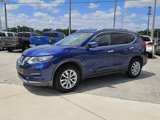 Used 2019 Nissan Rogue SV image 3