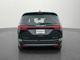 Used 2024 Chrysler Pacifica Select image 6