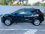 Used 2017 Nissan Rogue Sport SV image 2