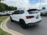 Used 2022 Volkswagen Taos SE w/ Panoramic Sunroof Package image 5