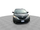 Used 2012 Toyota Sienna LE image 3