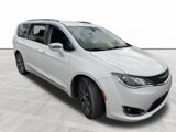 Used 2018 Chrysler Pacifica Limited image 2