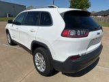 Used 2019 Jeep Cherokee Latitude w/ Popular Appearance Group image 3