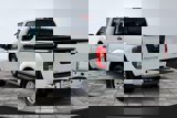 Used 2016 Nissan Frontier SV image 2