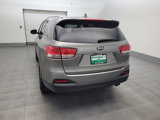 Used 2017 Kia Sorento LX w/ LX Convenience Package image 6