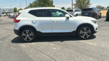 Used 2022 Volvo XC40 T4 Inscription w/ Advanced Package image 2