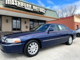 Used 2010 Lincoln Town Car Signature Limited image 2