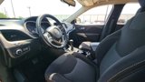Used 2017 Jeep Cherokee Latitude image 3