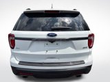 Used 2018 Ford Explorer XLT w/ Equipment Group 202A image 5