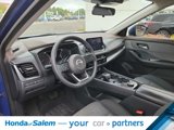 Used 2022 Nissan Rogue SV image 2
