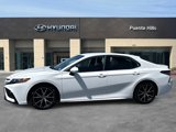 Used 2021 Toyota Camry SE w/ Convenience Package image 3