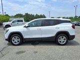 Used 2022 GMC Terrain SLE image 2
