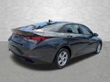 Used 2021 Hyundai Elantra SE w/ Preferred Accessory Package image 2