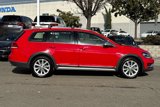 Used 2018 Volkswagen Golf Alltrack SE image 3