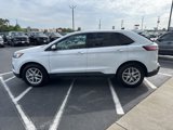 Used 2024 Ford Edge SEL image 3