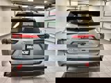 Used 2022 Toyota Highlander XLE image 5